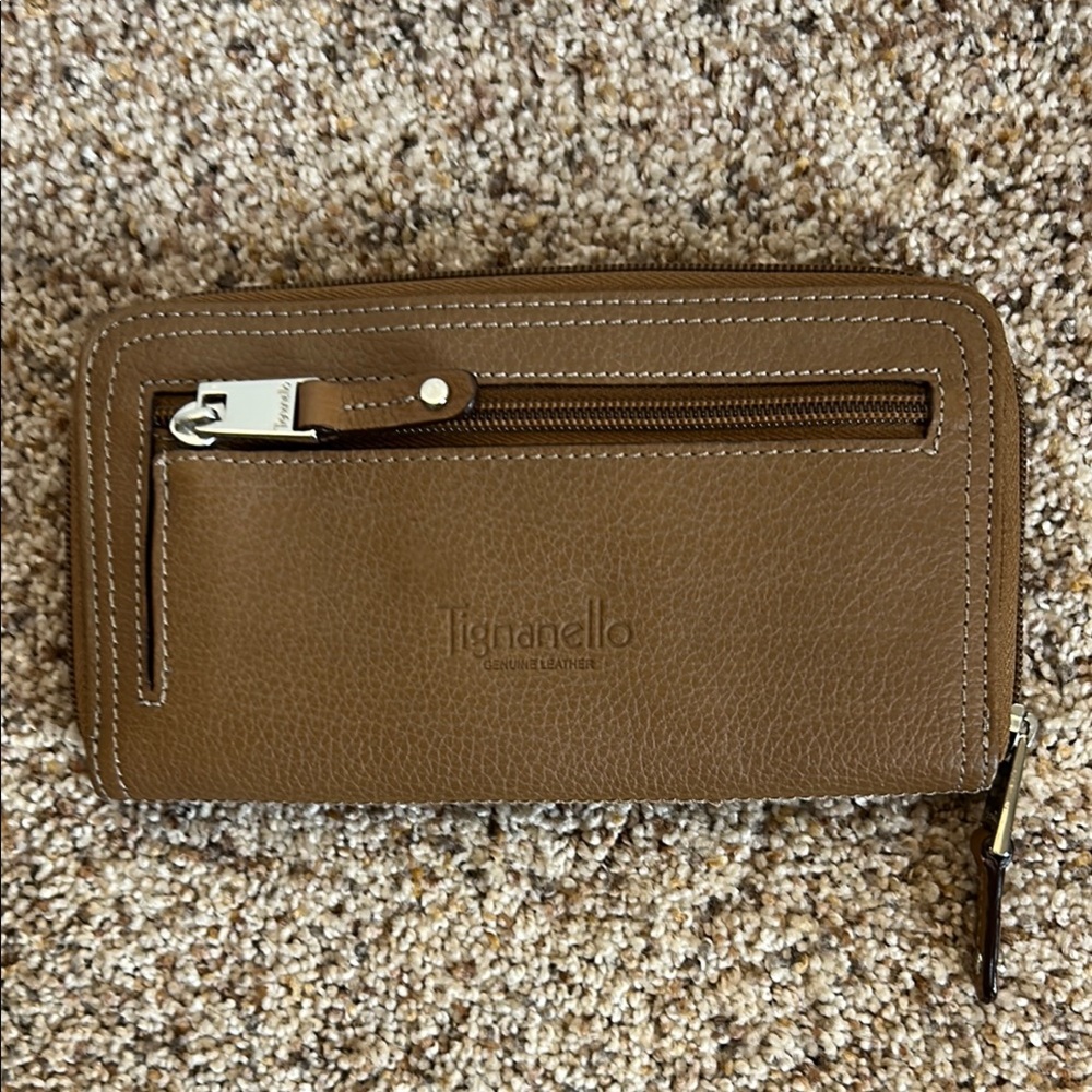 Tignanello wallet, genuine leather, brown.  Excellent condition